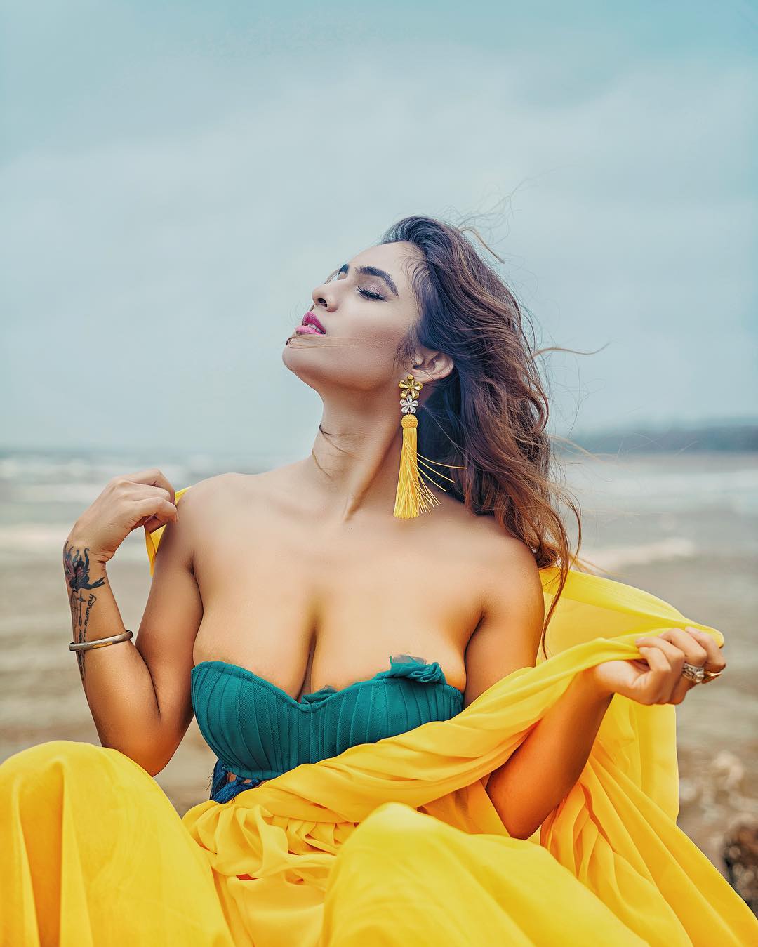 Aditi Pohankar Hot Sex scenes from She web series Netflix â€“ FSI Blog
